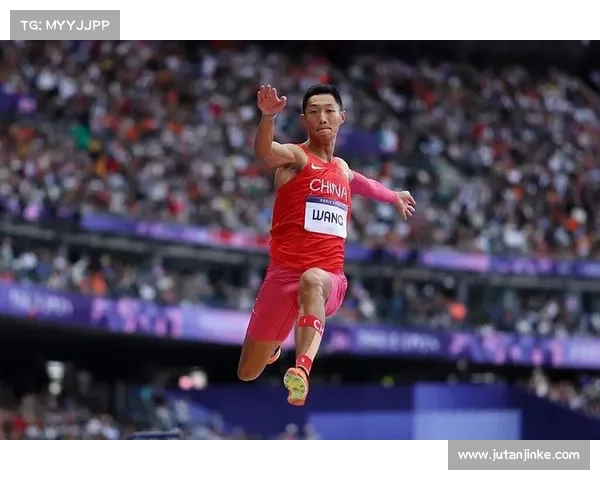 巴西选手在南美田径锦标赛夺得男子跳远金牌