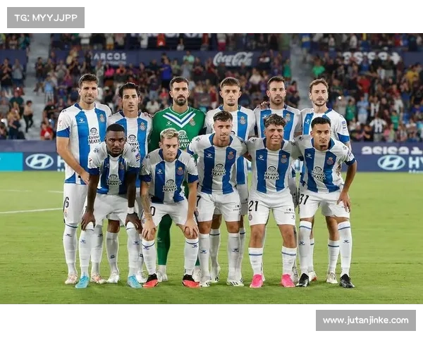 巴黎对马赛焦点之战：梅西缺席下的攻防较量与球队表现分析